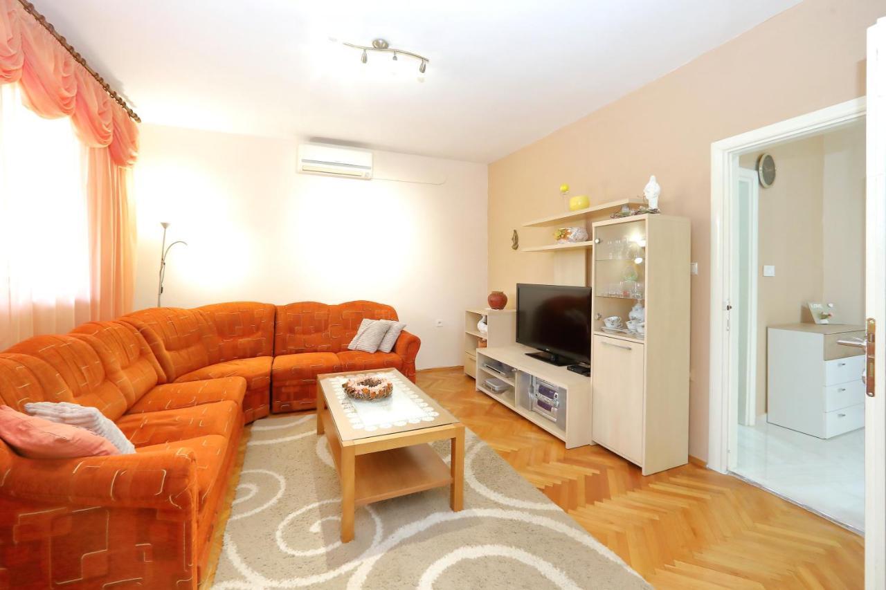 Apartment Lucijan ビビニェ エクステリア 写真