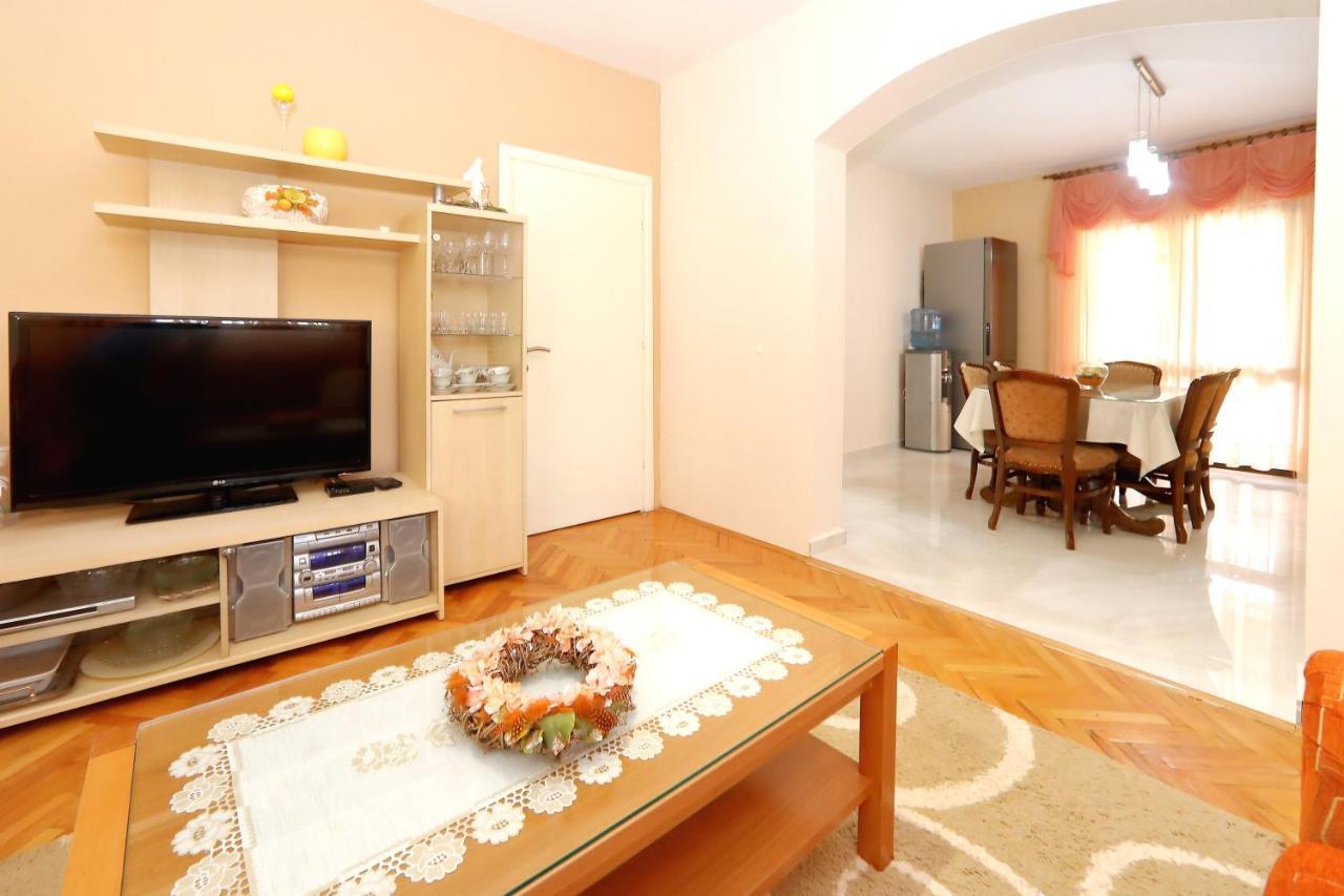 Apartment Lucijan ビビニェ エクステリア 写真