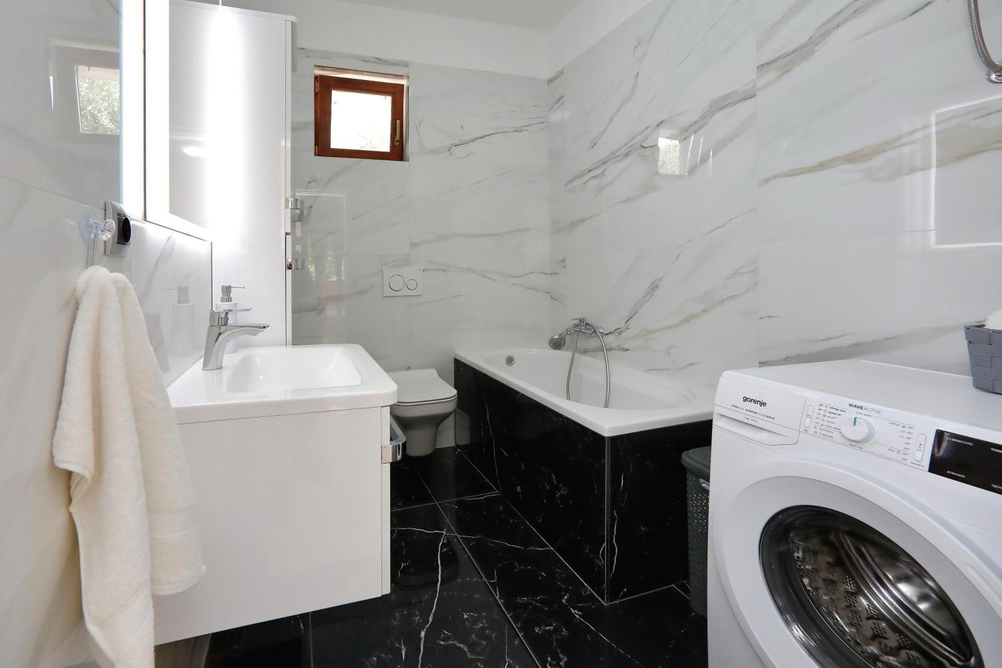 Apartment Lucijan ビビニェ 部屋 写真